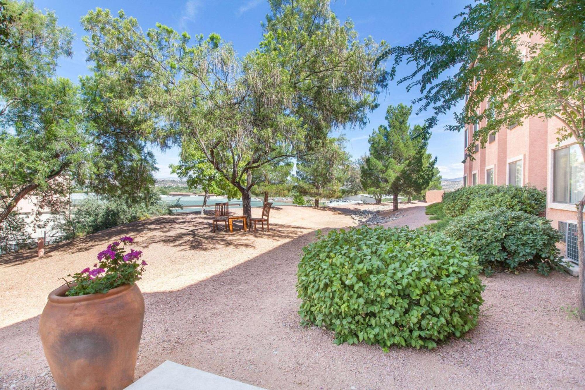 Days Inn By Wyndham Camp Verde Arizona Exterior photo